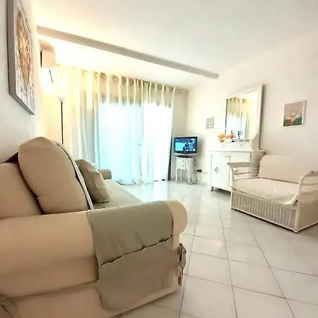 Residenze Golfo Di Marinella Apartment *